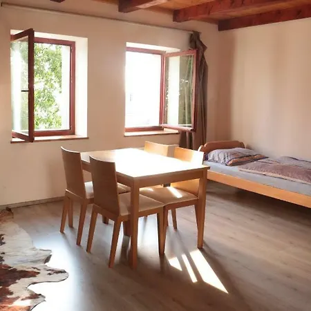 Stonehouse Δωμάτια σε οικογενειακή κατοικία Νόβα Γκόριτσα