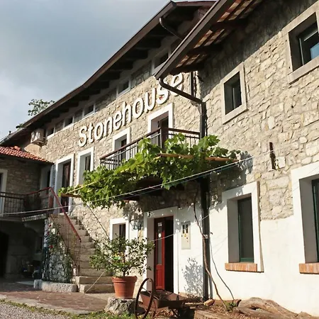 Stonehouse Δωμάτια σε οικογενειακή κατοικία Νόβα Γκόριτσα