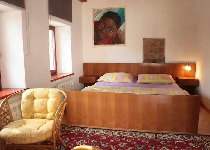 Homestay Stonehouse *